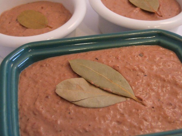Chicken Liver Pate in Ramekins Chicken Liver Pate in Ramekins 640x479 Faux Gras Silky Smooth Chicken Liver Pate