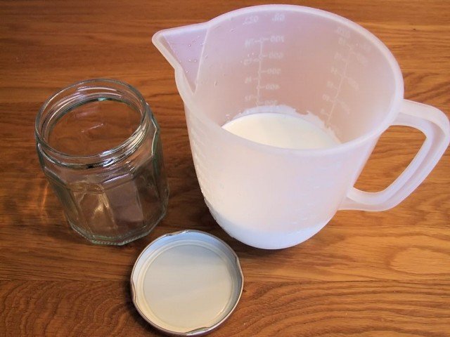 Step 1 - Cream and a jar