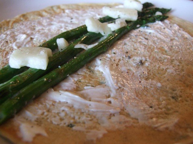 Making the asparagus crepes