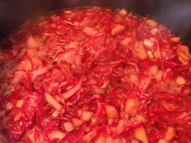 Red Cabbage Relish at the start of cooking