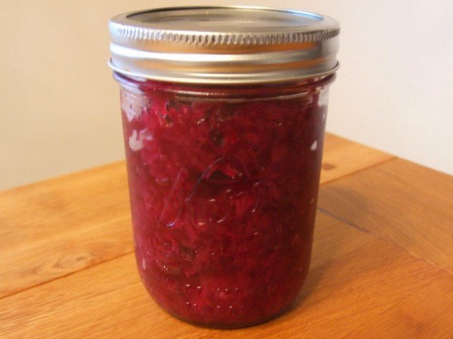 Spicy Red Cabbage and Apple Relish