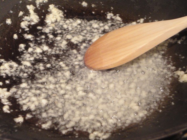 Minced Garlic Stir Fried in a Wok